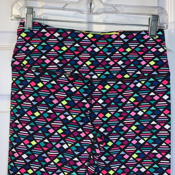 Victoria's Secret VSX Women's Knockout Capri Leggings Size S NEW Colorful Print - Picture 3 of 6